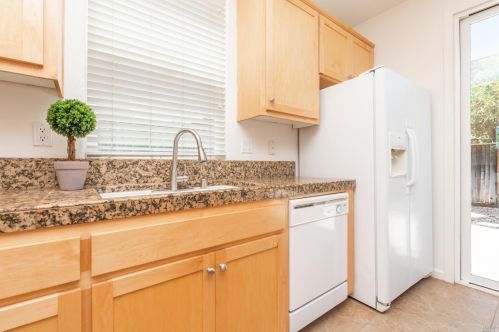 460 Rosso Ct, Vacaville CA 95687-5698 exterior