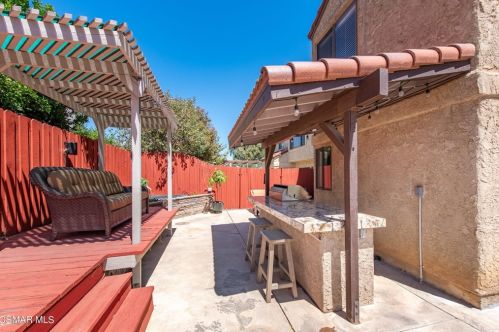 2228 Oak Haven Ave, Simi Valley CA  93063-5020 exterior