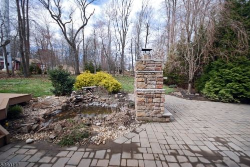 35 Old Smalleytown Rd, Warren NJ  07059-5438 exterior