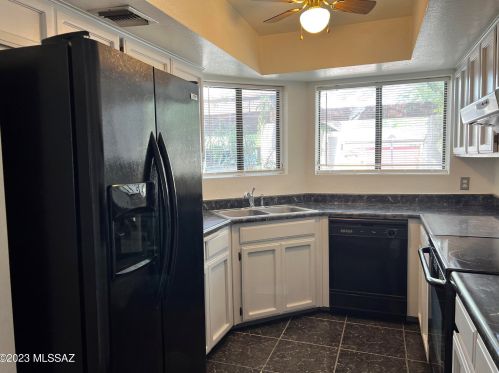 2990 Weymouth St, Tucson, AZ 85716-1248