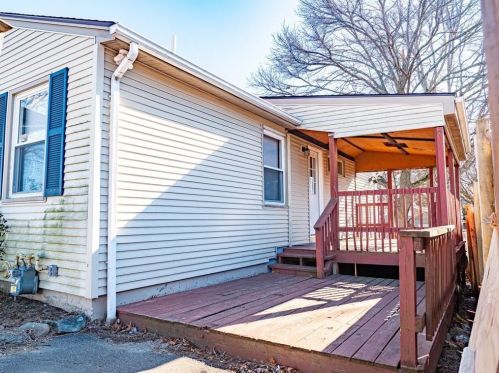 12 Time St, North Providence RI  02904-4721 exterior