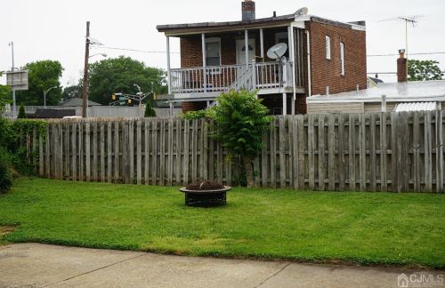 450 Keene St, Perth Amboy, NJ 08861-2637