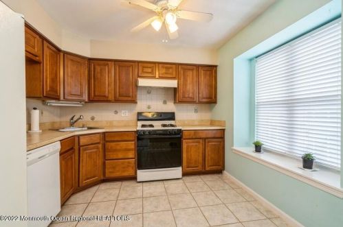 90 Rita Ln, Jackson Twp NJ  08527-2367 exterior