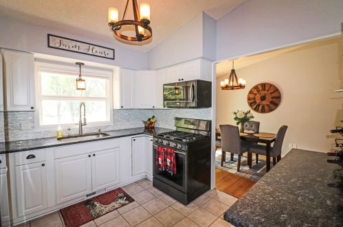 3346 Boone Cir, Minneapolis MN 55427-1851 exterior