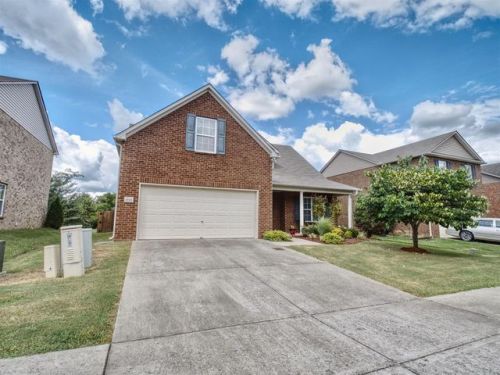 1026 Gannett Rd, Hendersonville, TN 37075-1725