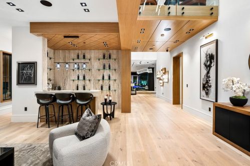 4508 Haskell Ave, Van Nuys CA  91436-3148 exterior