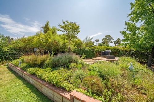 521 Sunnyside Ave, Redlands CA  92373-5635 exterior