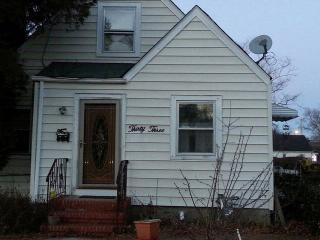 33 Locust Dr, Amityville, NY 11701-1727
