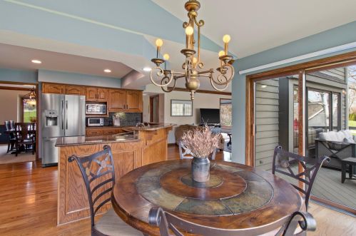 4580 Sommerset Dr, Waukesha WI  53151-6876 exterior