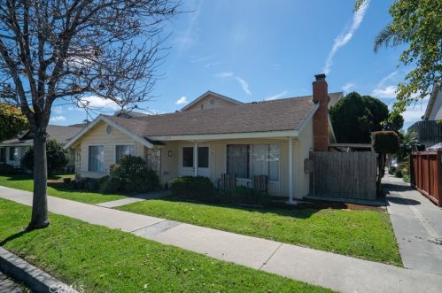 6172 Warner Ave, Huntington Beach, CA 92647-5128
