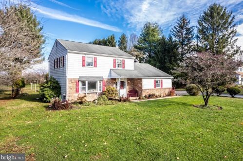 126 Locust Knoll Rd, Downingtown, PA 19335-1324
