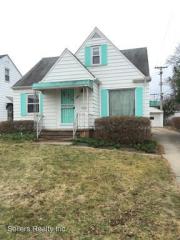 18100 Edinboro Ave, Cleveland OH  44137-3519 exterior