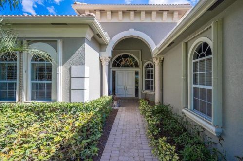 12560 Sunnydale Dr, West Palm Beach, FL 33414-7020