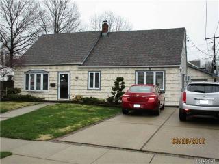 81 Carnation Rd, Plainedge, NY 11756-2036