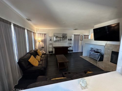 15156 Green Meadow Way, Victorville CA  92394-9521 exterior