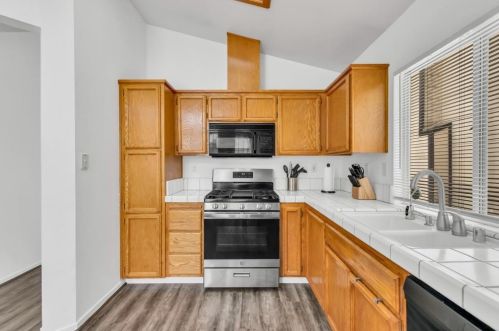 8970 Vista Campo Way, Elk Grove CA  95758-6266 exterior