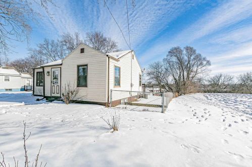 1129 Lime Kiln Rd, Green Bay, WI 54302-3709