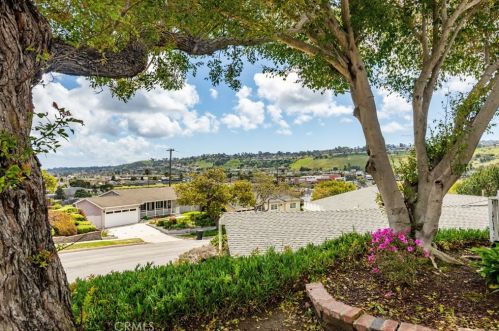 4808 Vanderhill Rd, Torrance CA  90505-4340 exterior