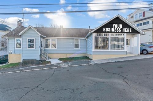 113 Bunker Hill Ave, Waterbury, CT 06708-2222