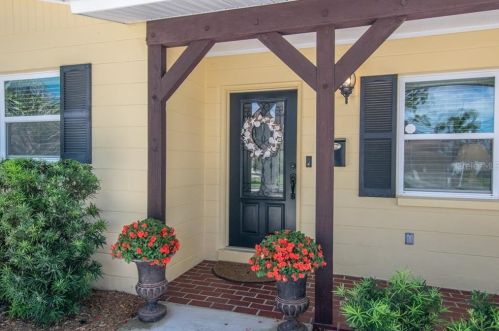 4401 Huntington St, Saint Petersburg, FL 33703-4249