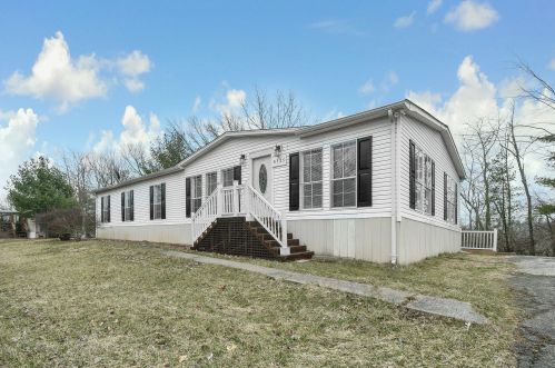 8725 Iroquois Way, Orient, OH 43146-9572
