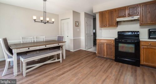 627 Coates Ln, Norristown PA  19406-2558 exterior