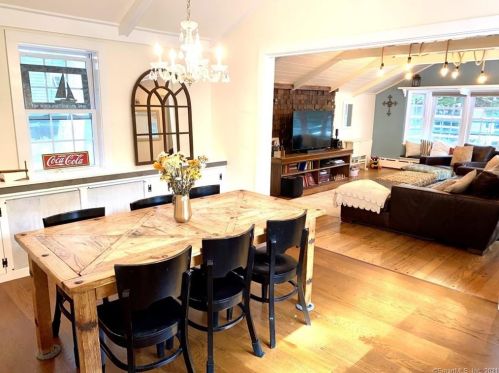 83 Maltbie Ave, Stamford CT  06902-1109 exterior