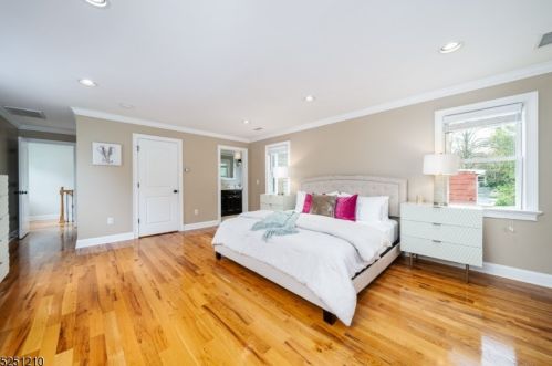 49 Myrtle St, Cranford NJ  07016-3456 exterior