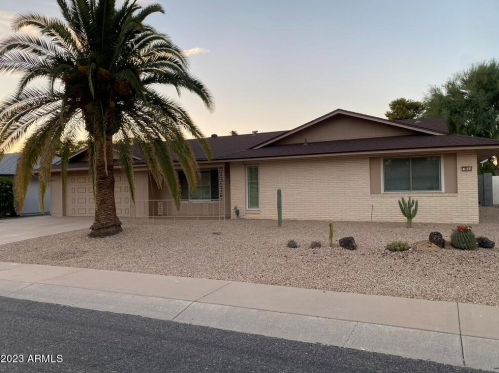 9826 Evergreen Dr, Sun City, AZ 85373-2133