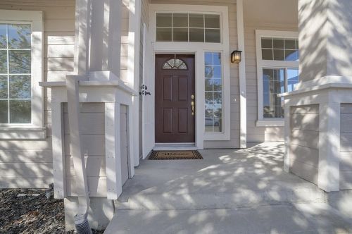 1040 Nutmeg Dr, Oakley, CA 94561-4605