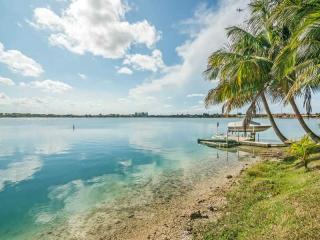 14056 132nd Ave, Miami, FL 33186-7668