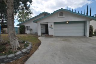 27805 Meadowcreek Rd, Santa Clarita CA  91351-1004 exterior