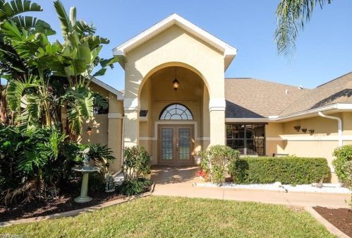 5008 25th Ct, Cape Coral, FL 33914-6613