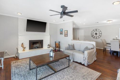 2905 Linda Dr, Oceanside CA  92056-4352 exterior