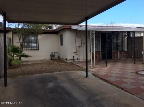 4015 Lazy Palm Dr, Tucson AZ 85730-3816 exterior