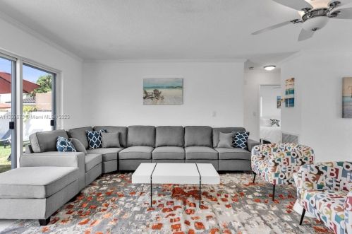 211 3rd St, Dania Beach FL  33004-4009 exterior