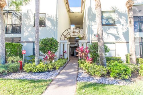 5153 Floria Dr, Boynton Beach, FL 33437-5218