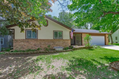 609 79th Ave, Minneapolis, MN 55432-2736
