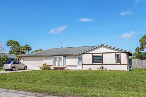 111 Georgia Rd, Lehigh Acres, FL 33936-6137