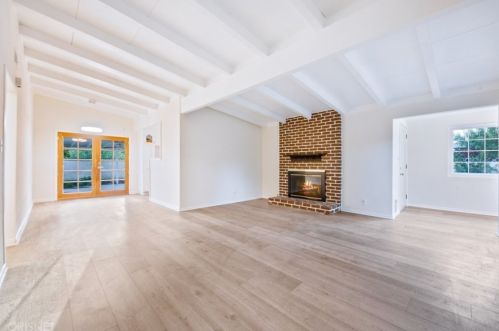 27325 Santa Clarita Rd, Santa Clarita CA  91350-1317 exterior