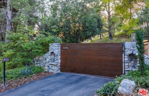 2096 Topanga Skyline Dr, Topanga, CA 90290-4046