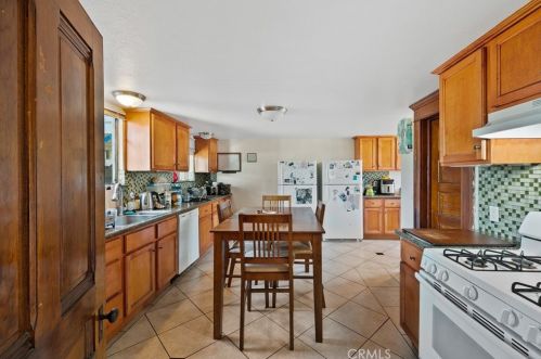 507 Rose Ave, Long Beach CA  90805-5529 exterior