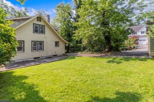 1061 Broad St, Westfield NJ  07090-1132 exterior