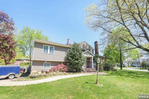 137 Martin Dr, Harrington Park, NJ 07640-1233