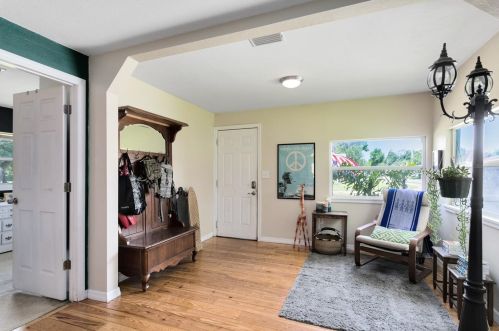 2817 Conway Gardens Rd, Orlando, FL 32806-6604