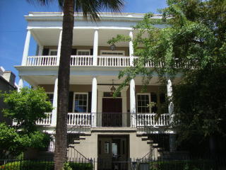 36 Society St, Charleston SC  29401-1626 exterior