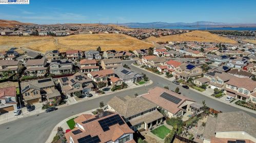 70 Thunder Bay Ct, West Pittsburg CA  94565-7924 exterior