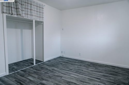 233 Monte Vista Ave, Vacaville CA  95688-3842 exterior