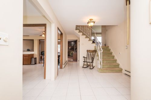 381 Bayville Ave, Bayville, NY 11709-1643