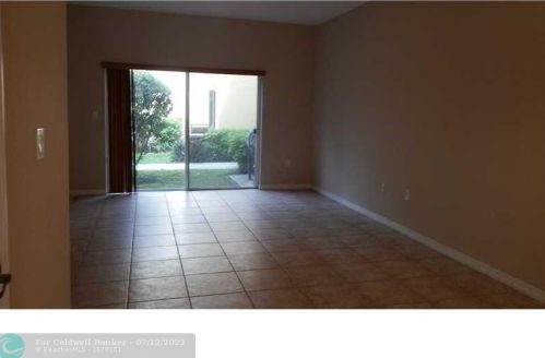 4944 140th Ter, Hollywood FL  33027-6203 exterior